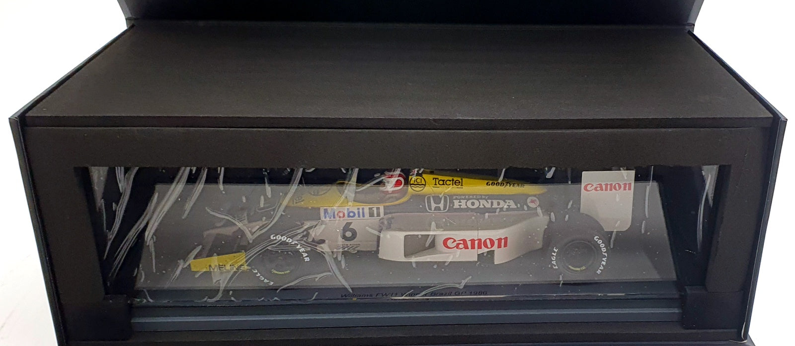 Spark 1/18 Scale 18S737 - Williams FW11 #6 1st Brazil GP 1986