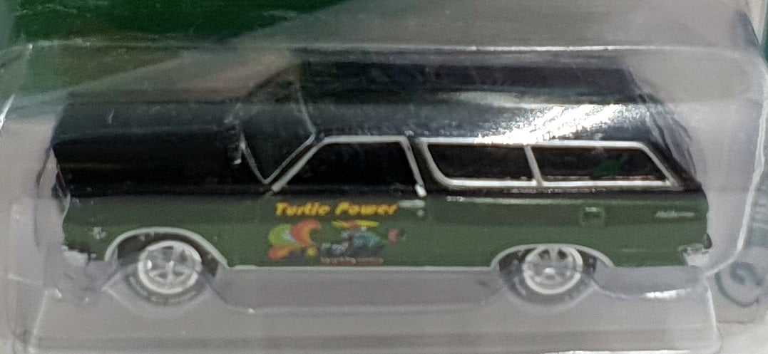 Johnny Lightning 1/64 Scale JLMC027 1965 Chevy Chevelle Wagon Turtle Wax Green