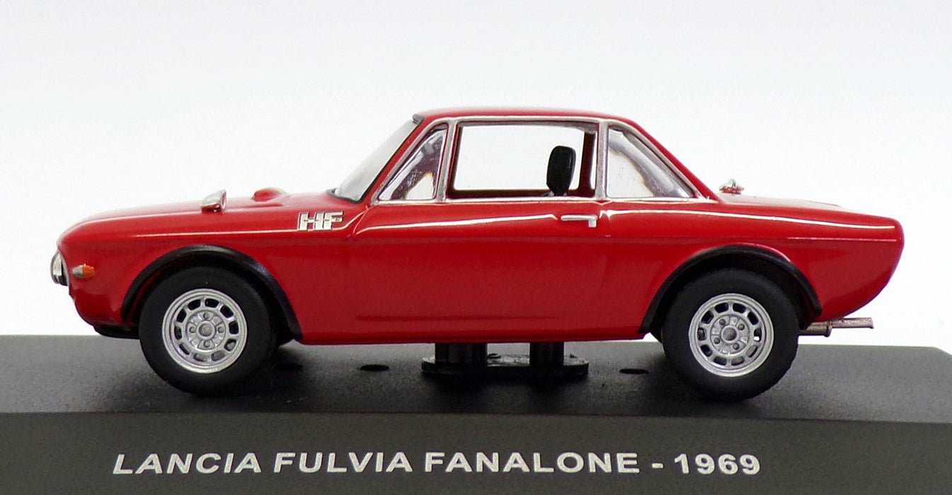 Solido 1/43 Scale Diecast S4304100 - 1969 Lancia Fulvia Fanalone - Red