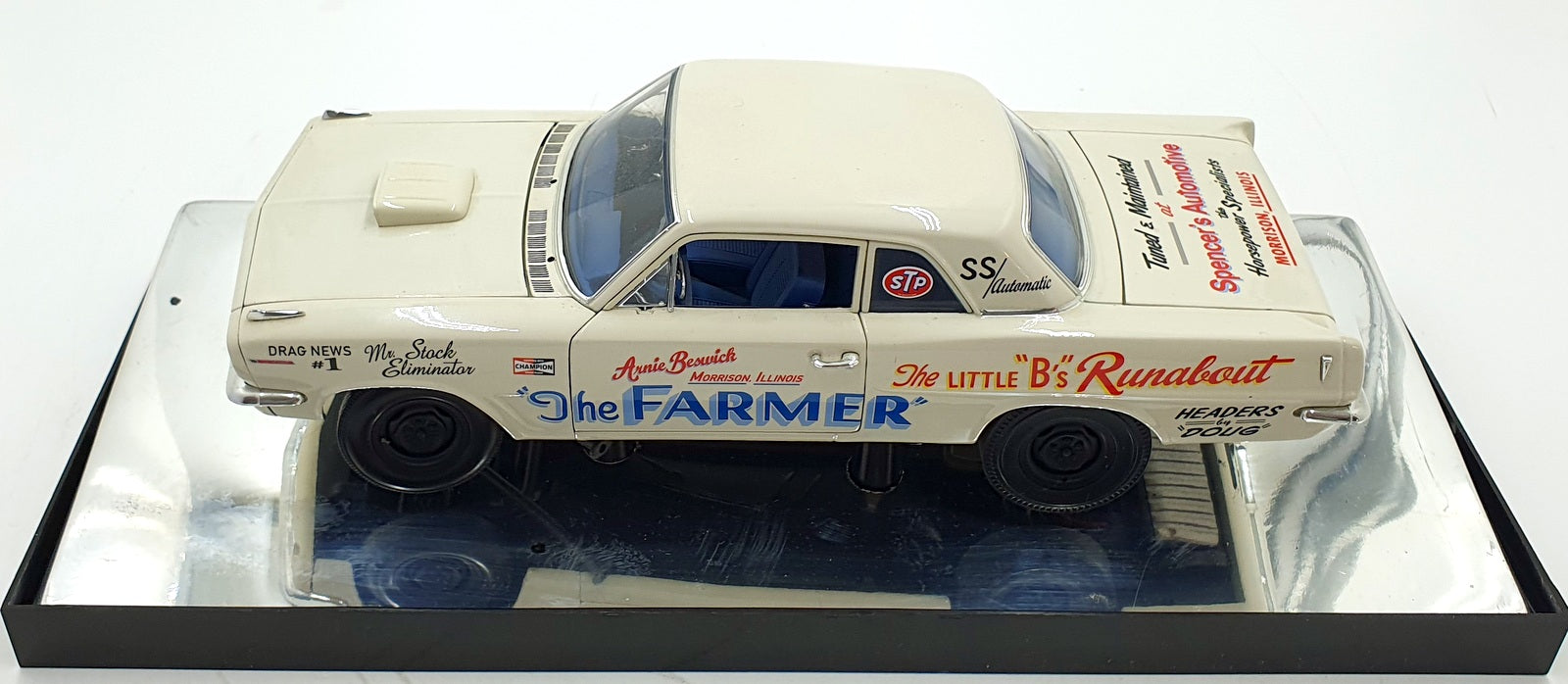 Highway 61 1/18 Scale 50150 - 1963 Pontiac Super Duty 'The Farmer' Cream