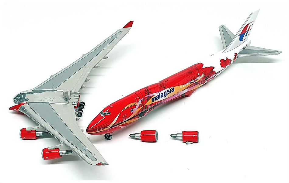 Phoenix 1/300 Scale PH01MAL - Boeing 747 Aircraft Malaysia Airlines 9M-MPD