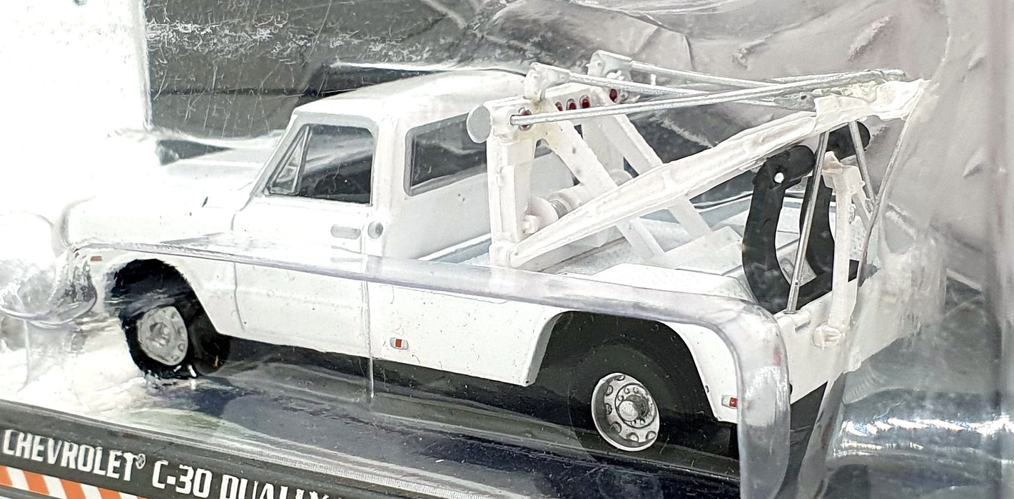 Greenlight 1/64 Scale 46070-A - 1968 Chevrolet C-30 Dually Wrecker