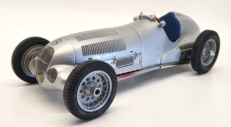 CMC 1/18 Scale Diecast M-031 - 1937 Mercedes Benz W125 Race Car