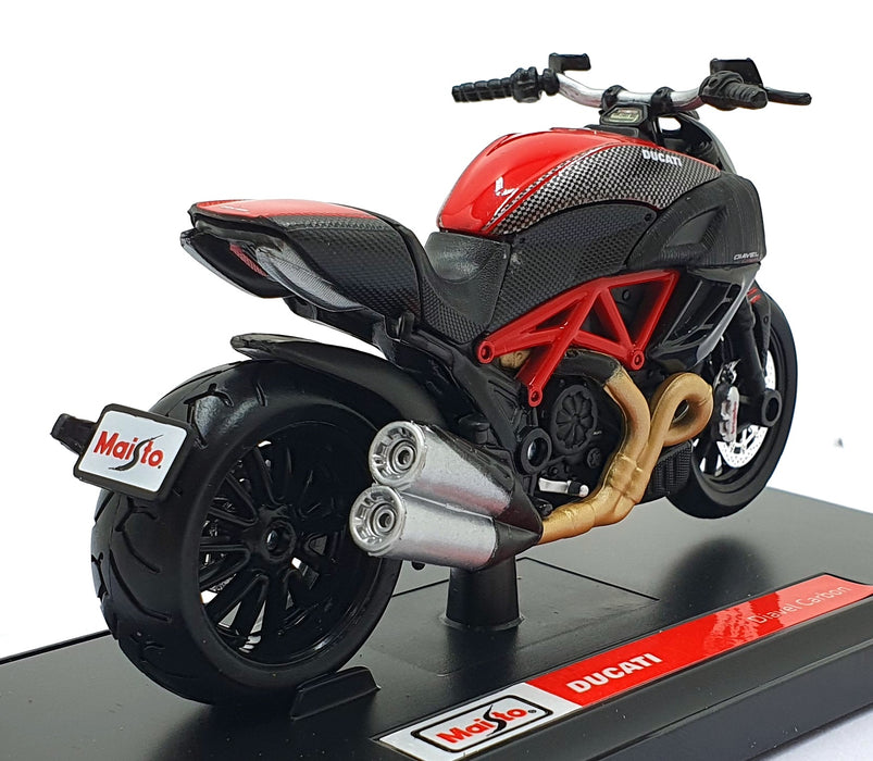 Maisto 1/18 Scale 39300 - Ducati Diavel Carbon Motorbike - Black/Red
