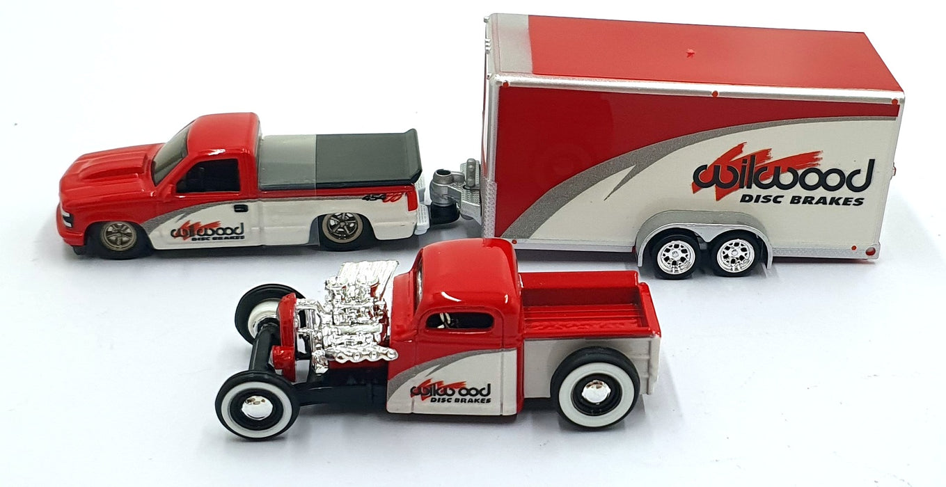 Maisto 1/64 Scale Diecast 11404 1993 Chevrolet 454 SS Pick Up/'36 Chevvy Pick Up