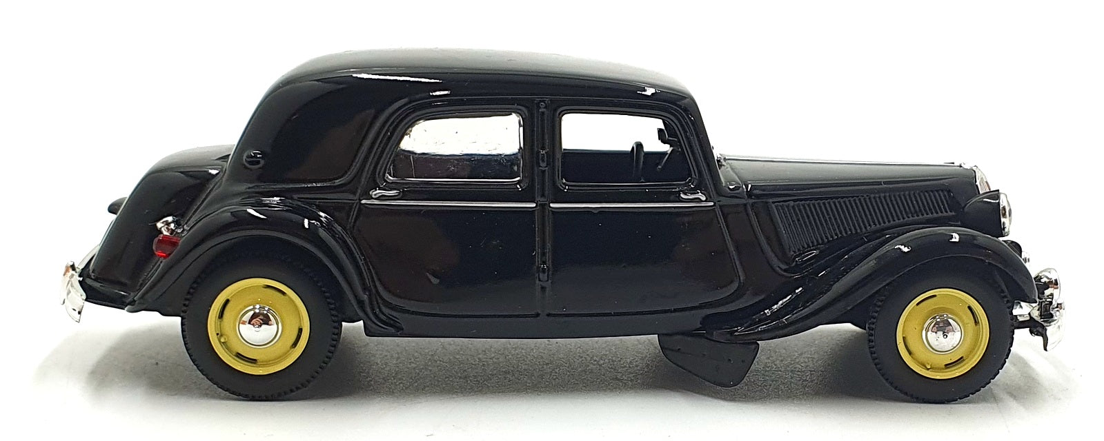 Norev Hachette 1/43 Scale FN7031 - 1952 Citroen 15 CV Gendarmerie