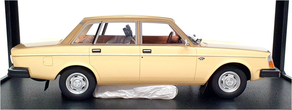 Cult Models 1/18 Scale CML130-1 - 1975 Volvo 244DL - Beige