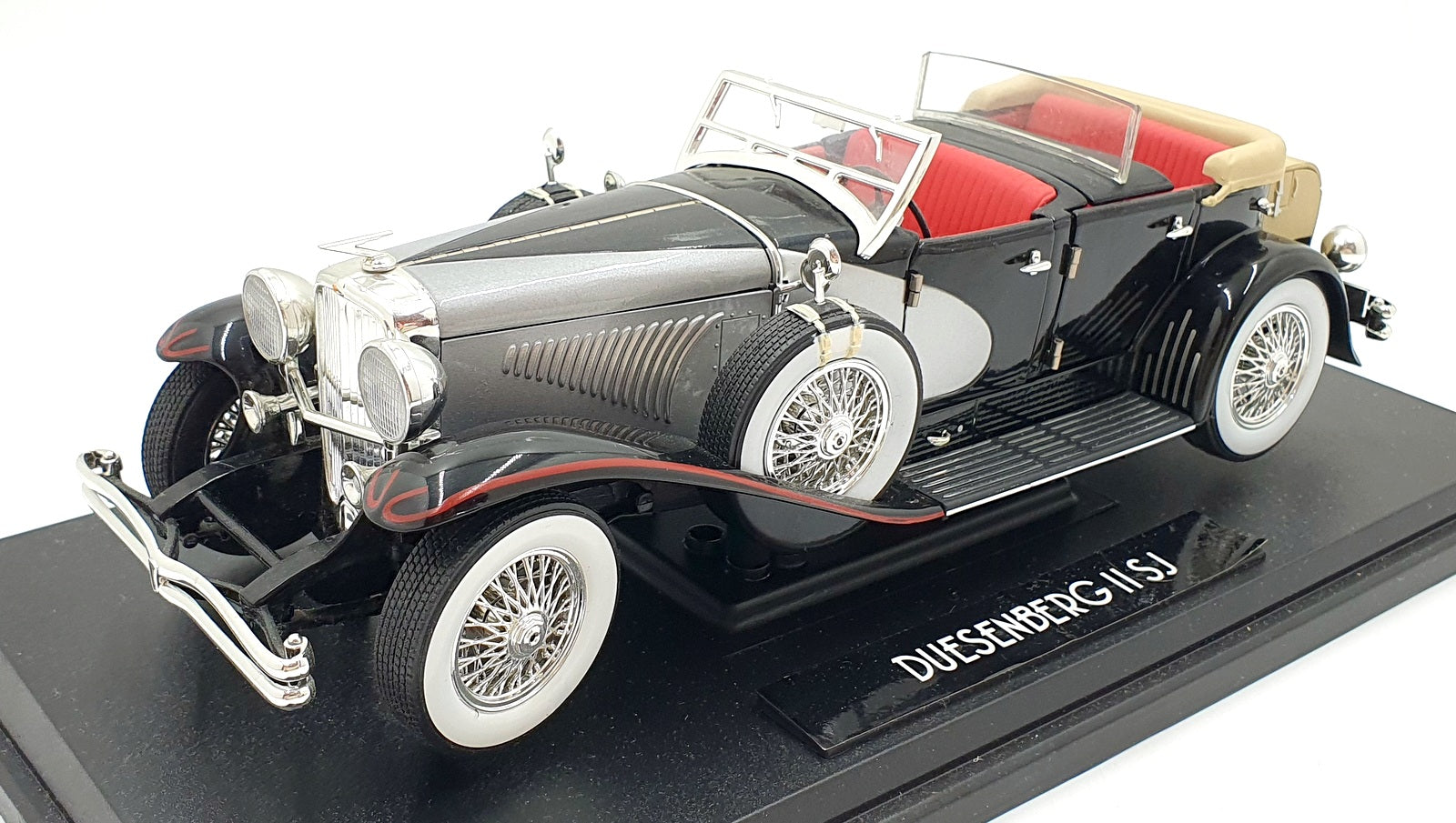 Greenlight 1/18 Scale Diecast 13504 - Duesenberg II SJ - Black/Silver