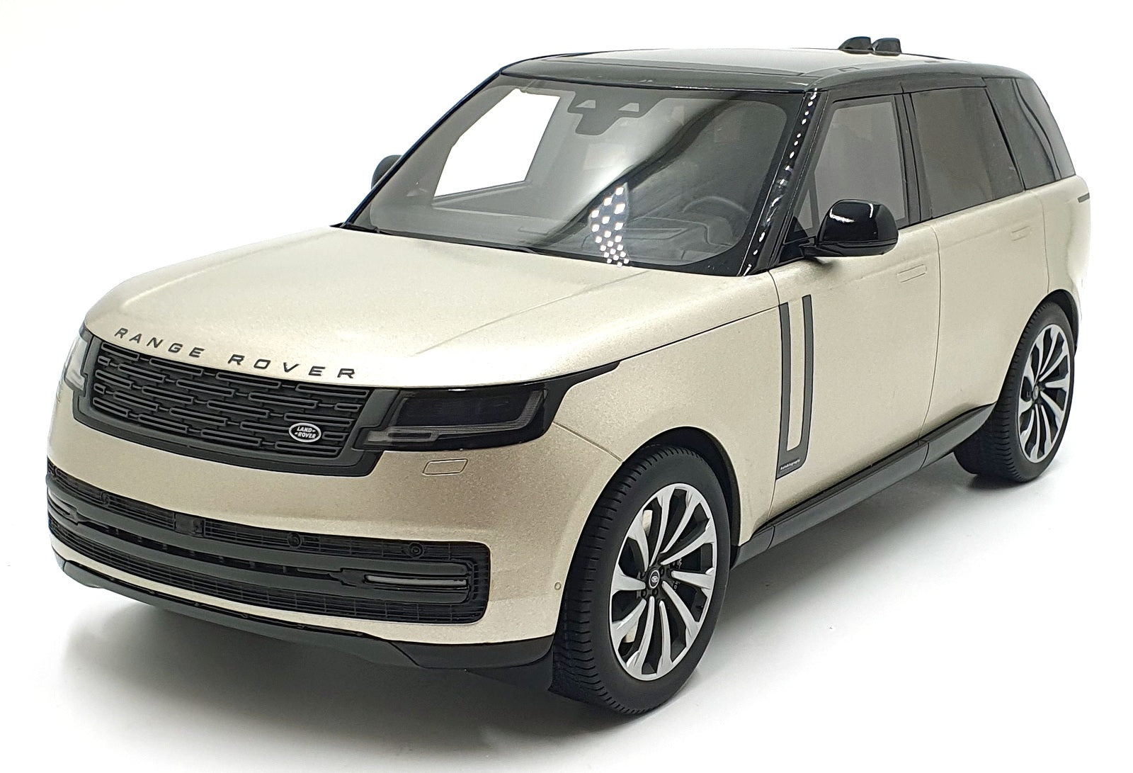 GT Spirit 1/12 Scale Resin GT542 Range Rover Autobiography P530 - Silver