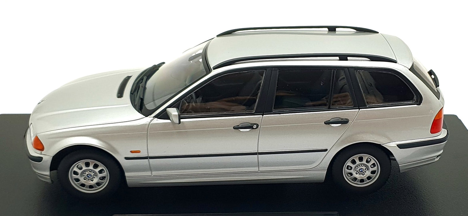KK Scale 1/18 Scale Diecast KKDC181461 - 1999 BMW 3-Series E46 Touring - Silver