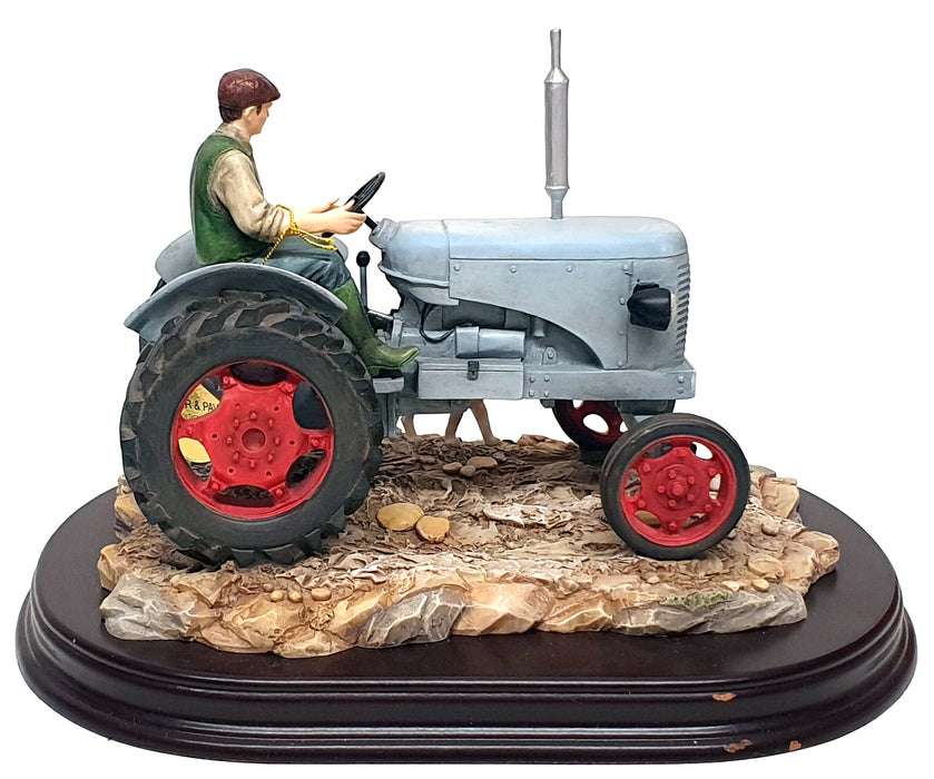 The Leonardo Collection LP8262 - Fordson Tractor Country Life Scene Sculpture
