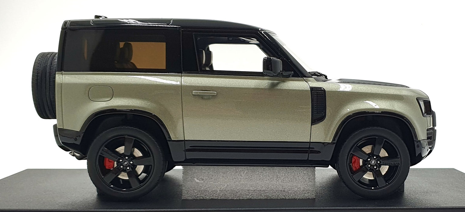 GT Spirit 1/18 Scale Resin GT517 Land Rover Defender 90 P400 X-Dynamic HSE Green