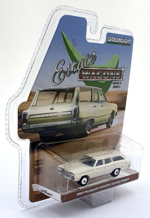 Greenlight 1/64 Scale 29990-B - 1969 Plymouth Satellite Station Wagon - Cream