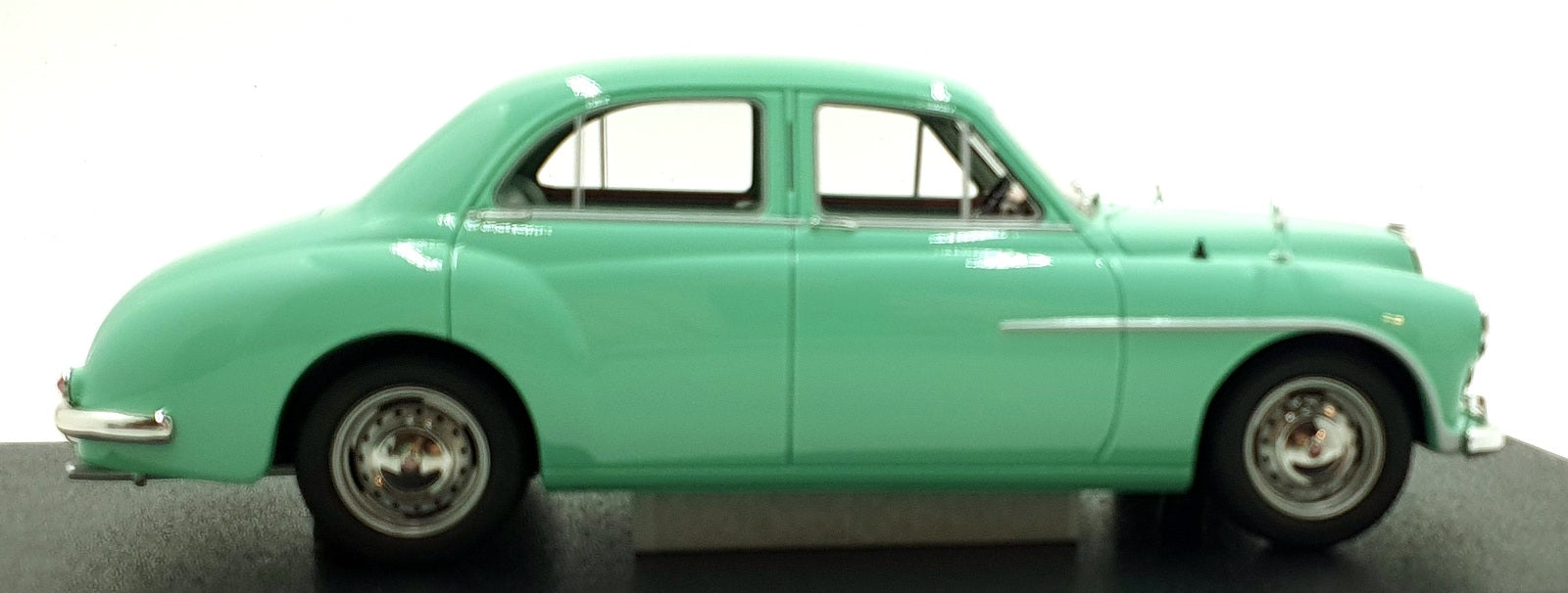 Cult 1/18 Scale Resin CML203-1 - 1953-1956 MG Magnette ZA - Island Green