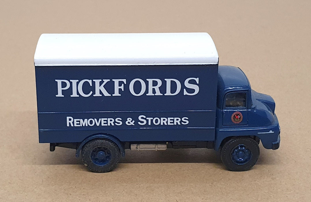 Base Toys 1/76 Scale D-09 - Thames Trader Box Van Pickfords - Blue/White