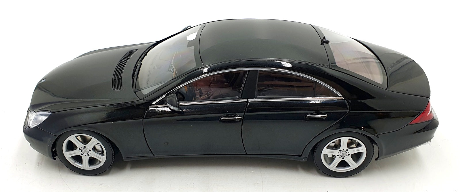 Kyosho 1/18 Scale Diecast 08401BK - Mercedes Benz CLS - Black