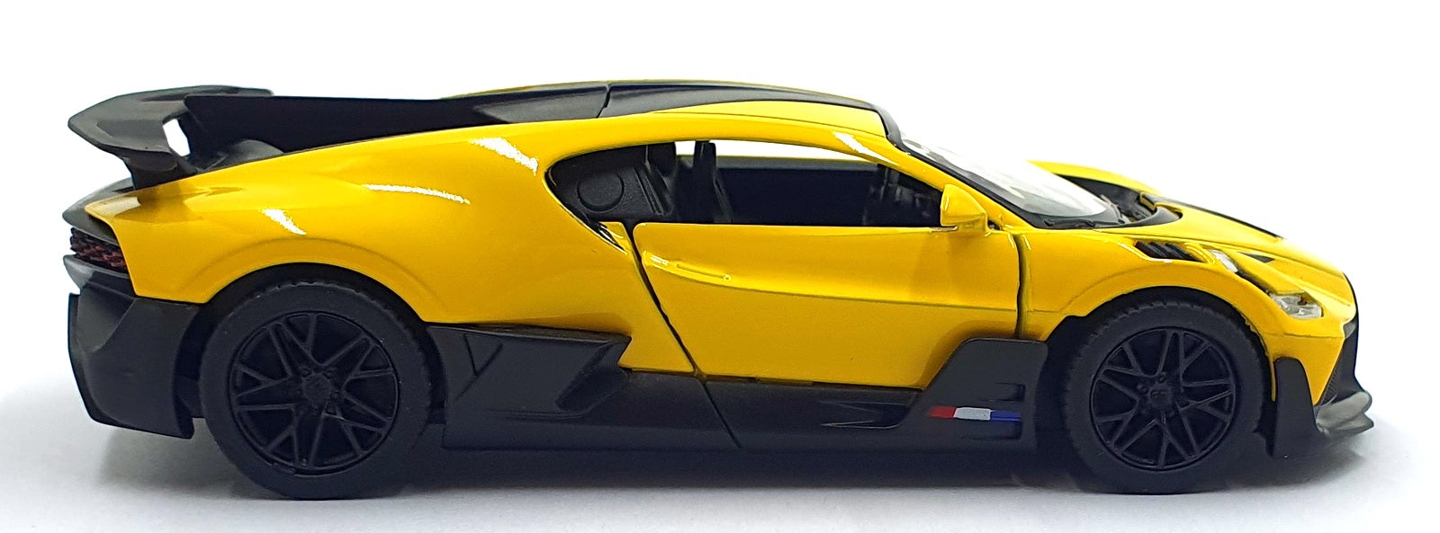 Kinsmart 1/36 Scale Pull Back & Go TY1244 - Bugatti Divo - Yellow