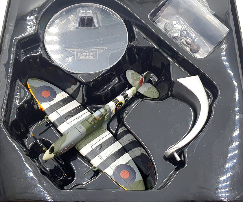 Corgi 1/72 Scale AA31932 - Supermarine Spitfire MKIX J Charles 1000 Kill