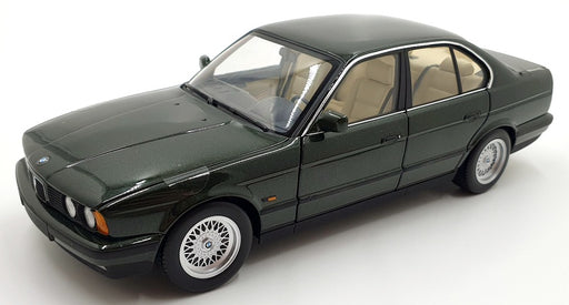 Minichamps 1/18 Scale Diecast 100 024001 - BMW 535i 1968 - Metallic Green