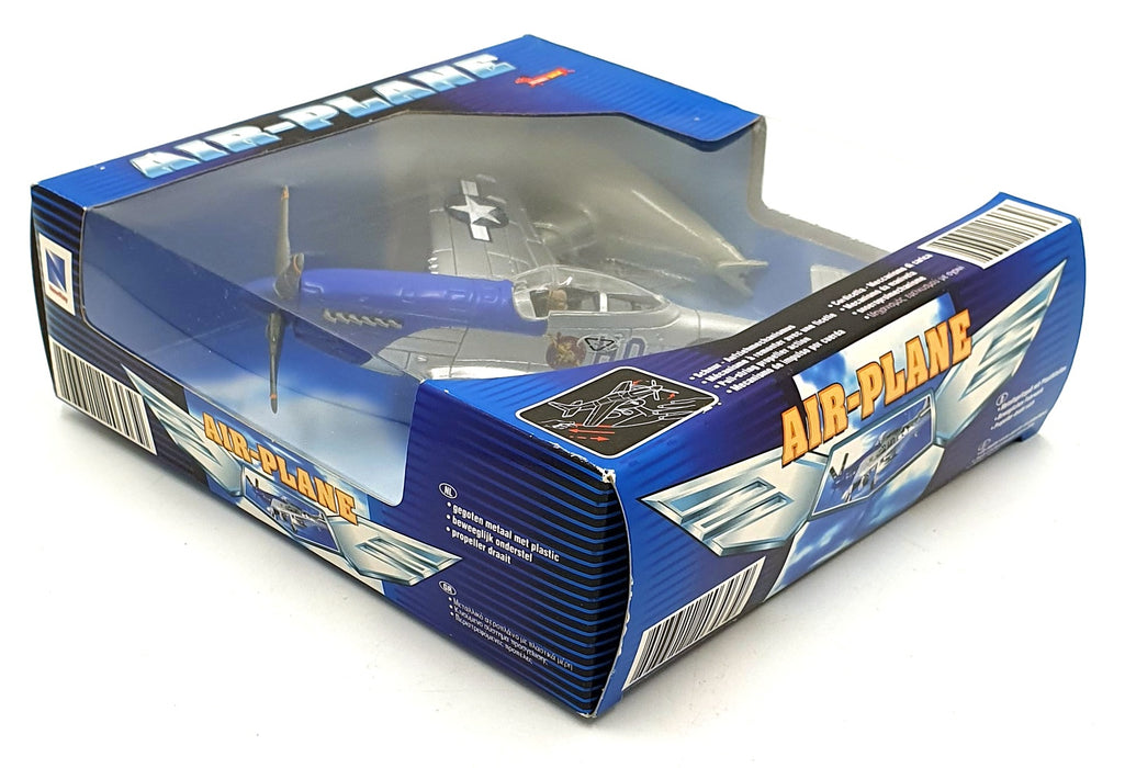 NewRay 1/48 Scale 203039 - P-51 Aircraft with Pull String Propeller Action