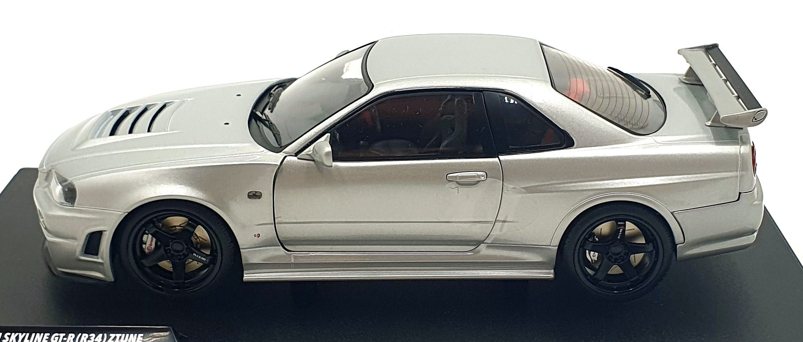 Solido 1/18 Scale S1804312 - 1999 Nissan Skyline GT-R (R34) Ztune - Silver