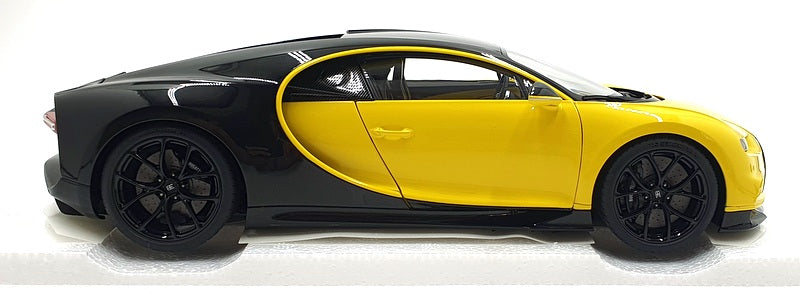 Autoart 1/18 Scale Diecast 70994 - Bugati Chiron - Yellow/Black