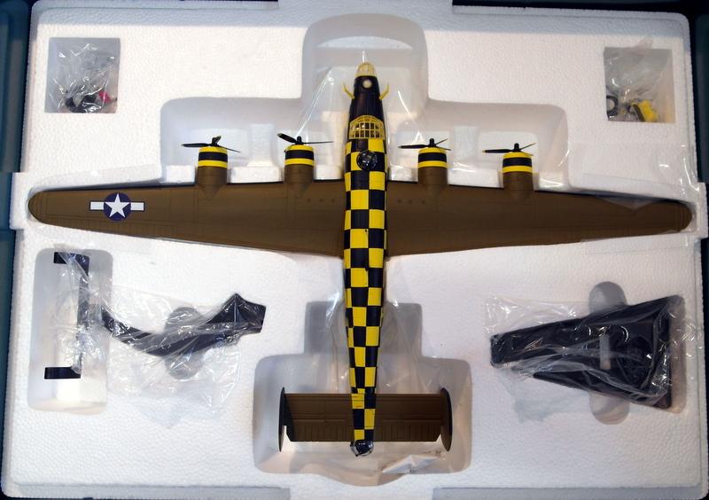 Corgi 1/72 Scale Diecast AA34007 Consolidated B-24D Liberator 448th BG Cawn't