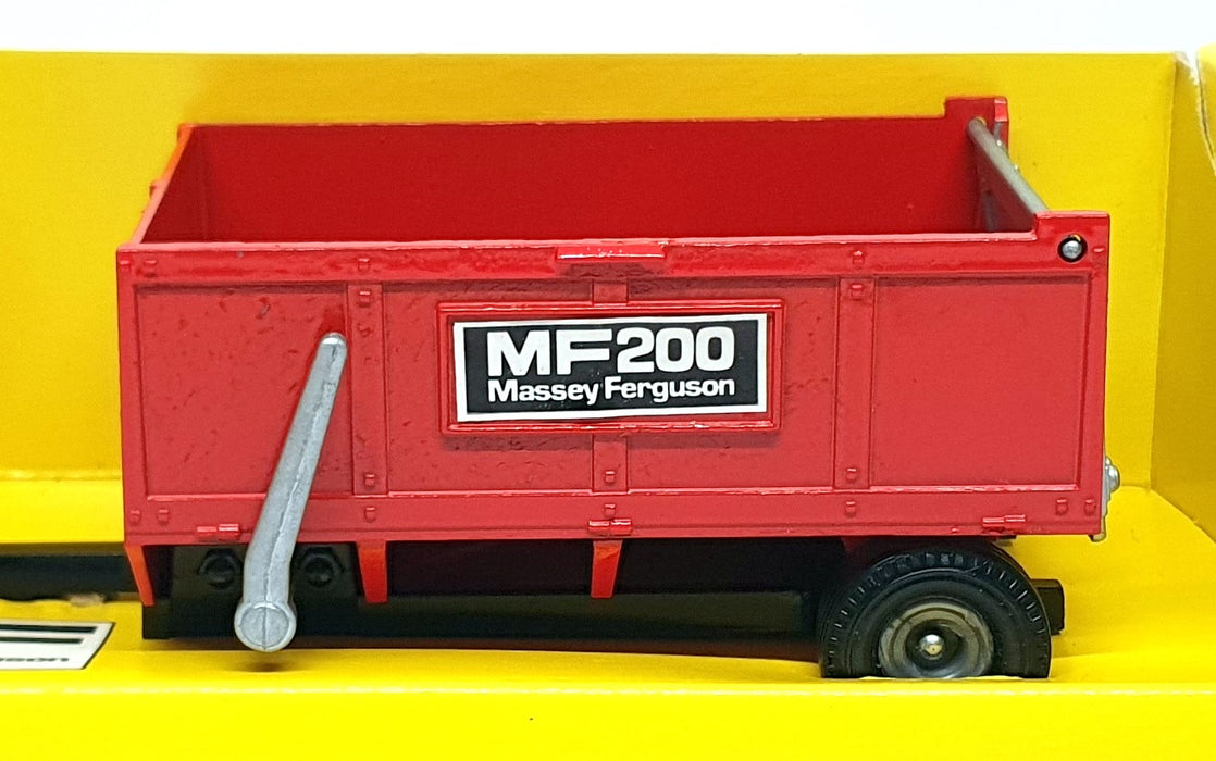 Britains Farm 1/32 Scale 9572 - Massey Ferguson MF200 Trailer - Red