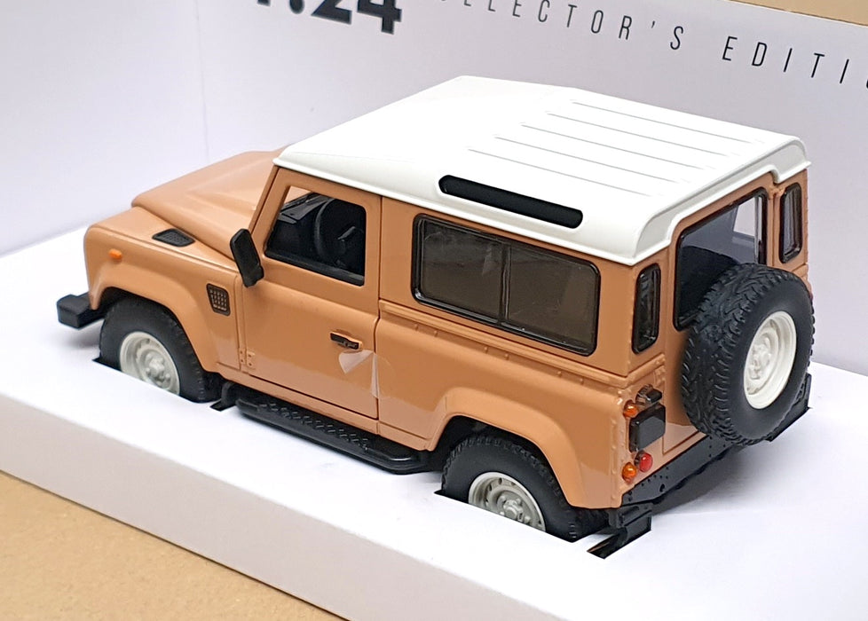 CMJ Diecast 1/24 Scale DC124DET - Land Rover Defender - Tan