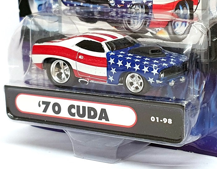 Muscle Machines 1/64 Scale 71151 01-98 - 1970 Plymouth Cuda - Stars & Stripes
