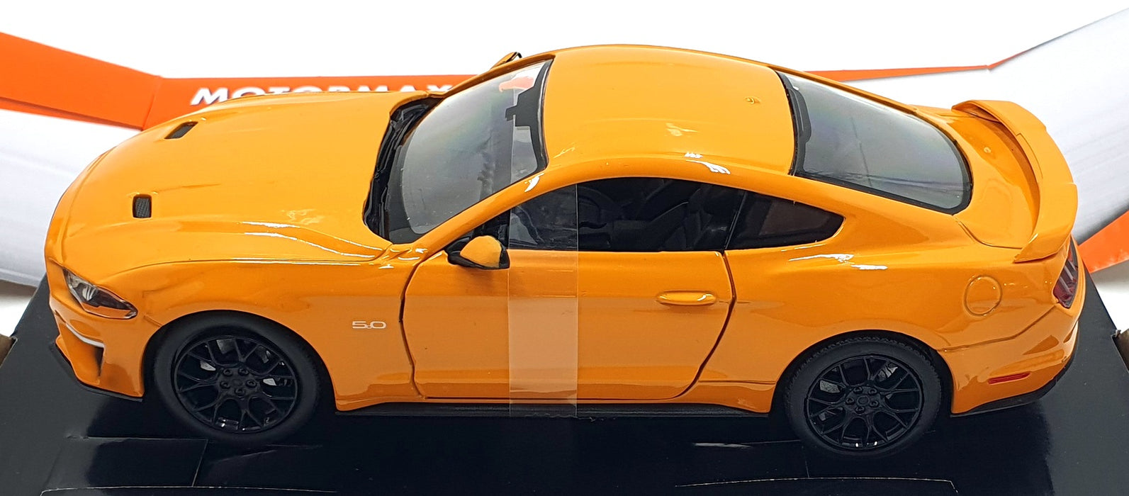 Motormax 1/24 Scale Model Car 79352 - 2018 Ford Mustang GT - Orange