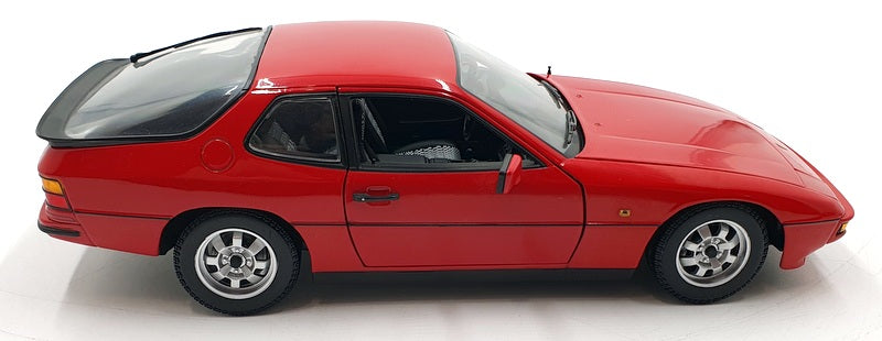 Minichamps 1/18 Scale Diecast 100 062120 - Porsche 924 1985 - Red