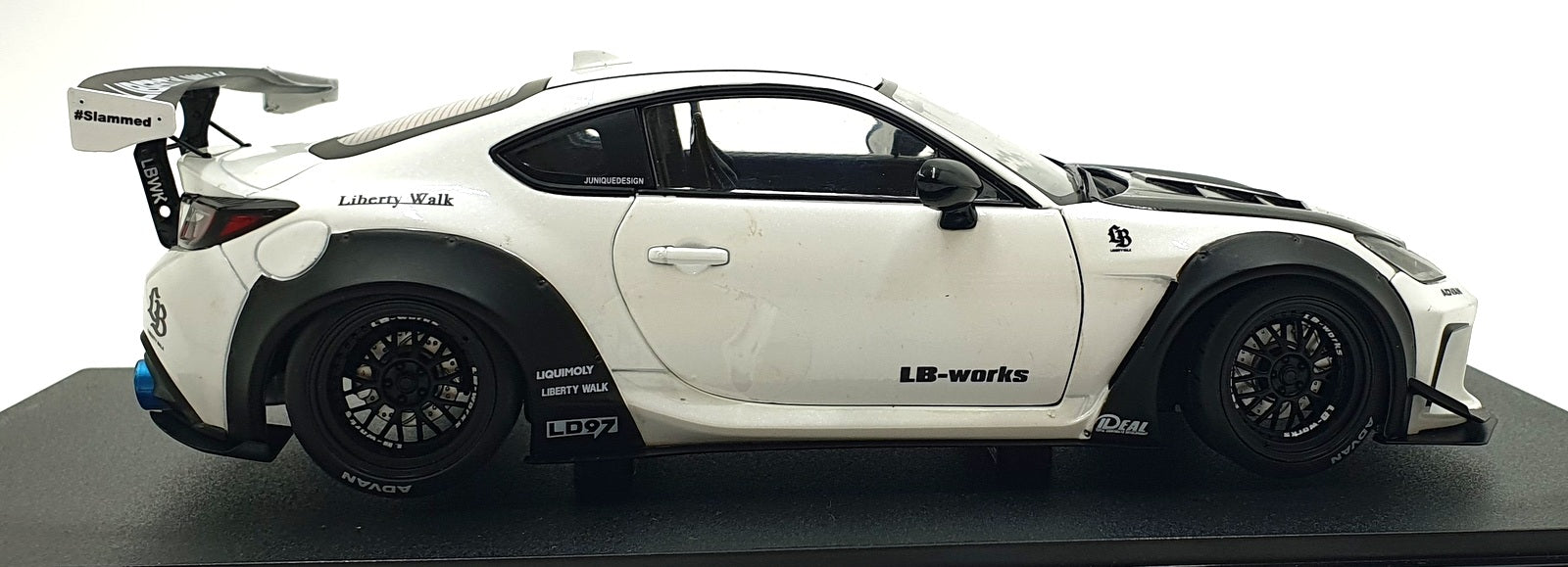 Solido 1/18 Scale Diecast S1813602 - 2024 Toyota GR86 w/LBW Kit - Pearl White