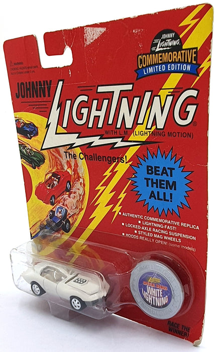 Johnny Lightning 1/64 Scale 100-152 - The Challengers Custom Mako Shark - White