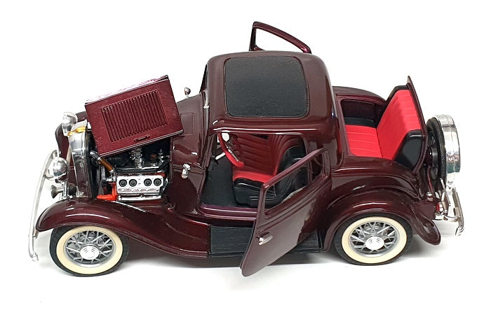 Road Signature 1/18 Scale 2625J - 1932 Ford 3-Window Coupe - Maroon