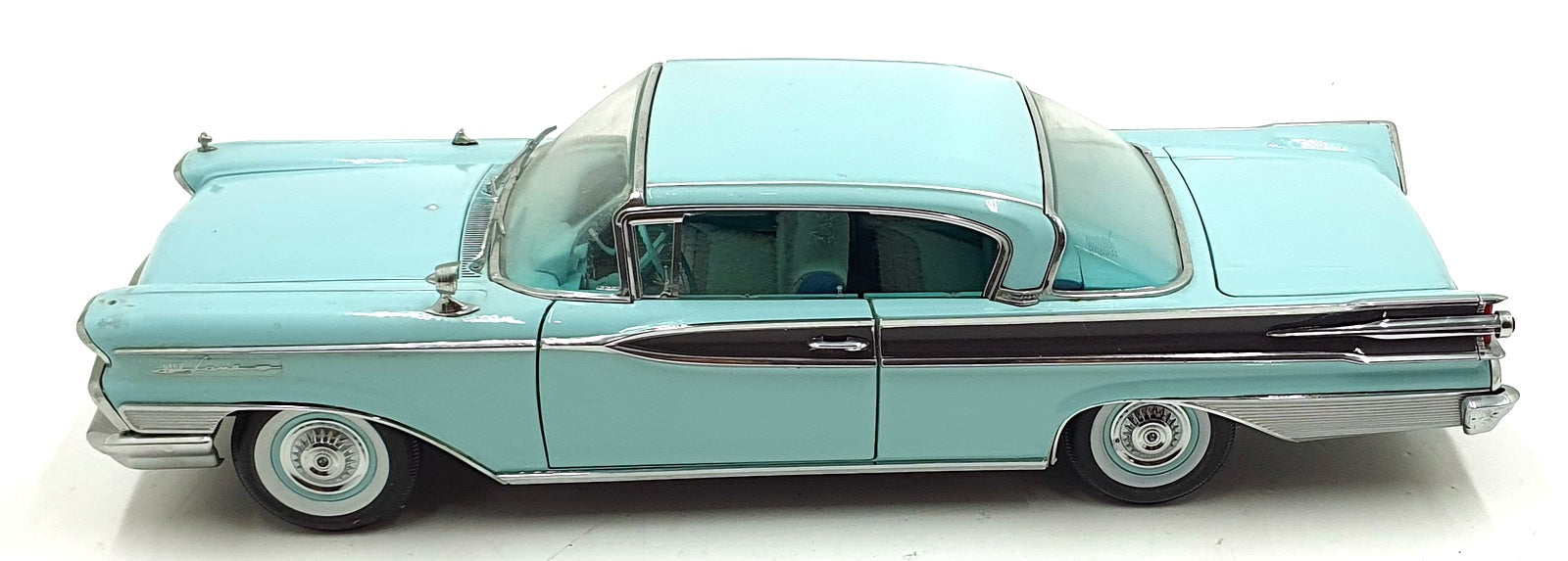 Sun Star 1/18 Diecast 5162 - 1959 Mercury Park Lane Hard Top - Cyan