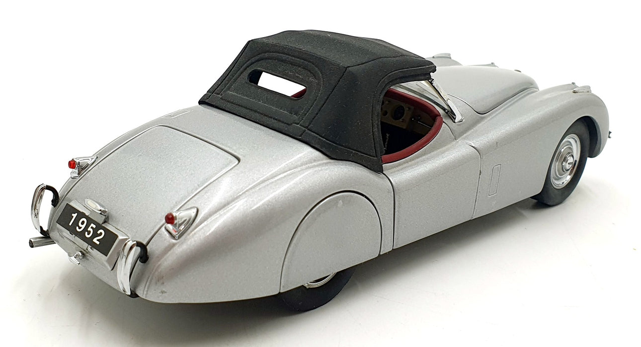 Franklin Mint 1/24 Scale Diecast B11XH26 - 1952 Jaguar XK120 - Silver
