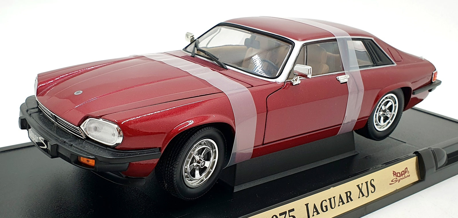Road Signature 1/18 Scale Diecast 92658 - 1975 Jaguar XJS - Dark Red