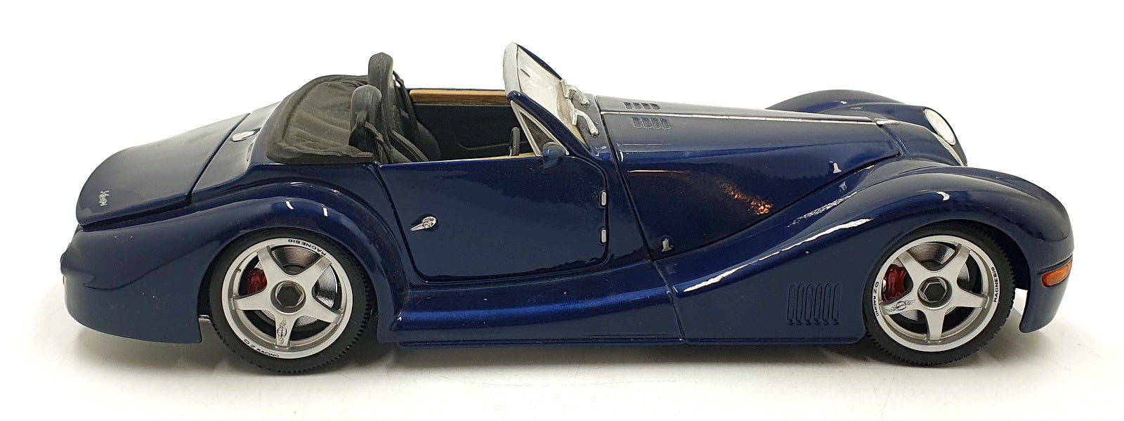 Maisto 1/18 Scale Diecast 22426P - Morgan Aero - Met Blue