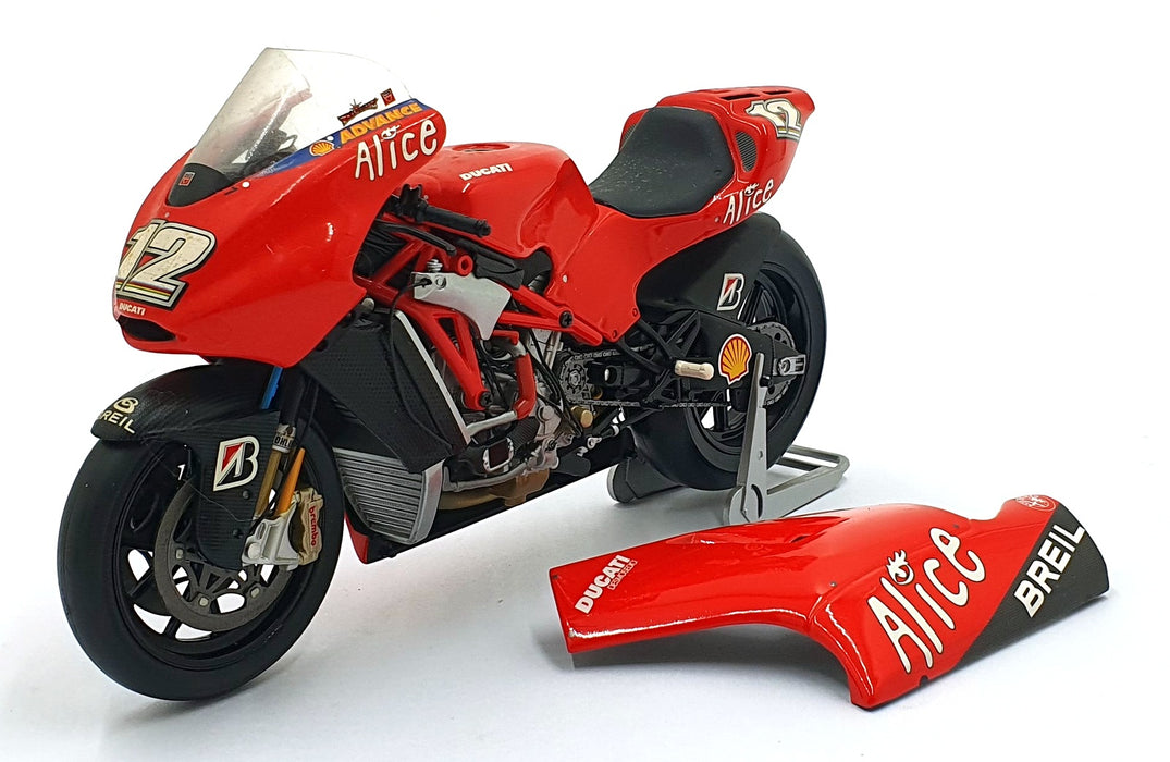Minichamps 1/12 Scale 122 060012 Ducati Desmosedici Bayliss MotoGP Valencia 2006