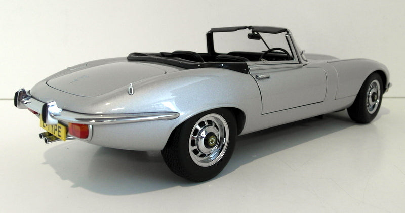 Autoart 1/18 scale Diecast 73521 - Jaguar E-Type Roadster series 3 V12 - Silver