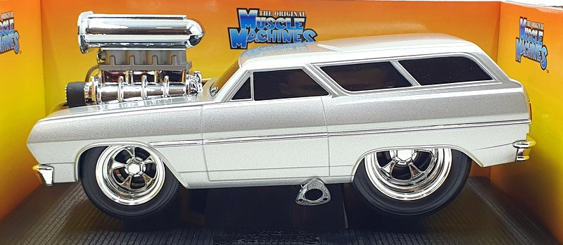 Muscle Machine 1/18 Scale Diecast 71166 - 1965 Chevrolet Chevelle Wagon - Silver
