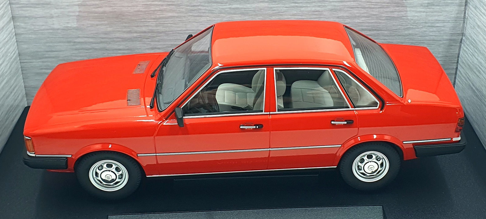 MCG 1/18 Scale Diecast MCG18526 - Audi 80 GLS - Red