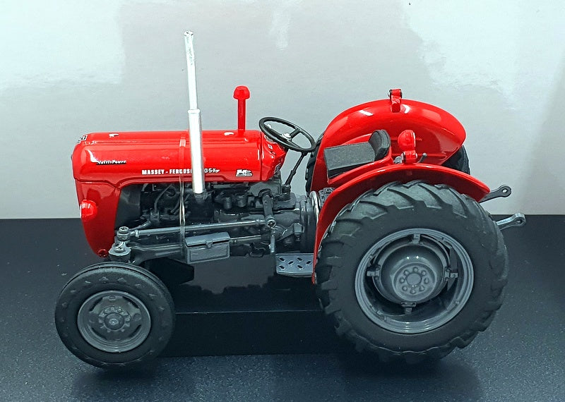 Universal Hobbies 1/32 Scale UH2701 - Massey Ferguson 35X - Red