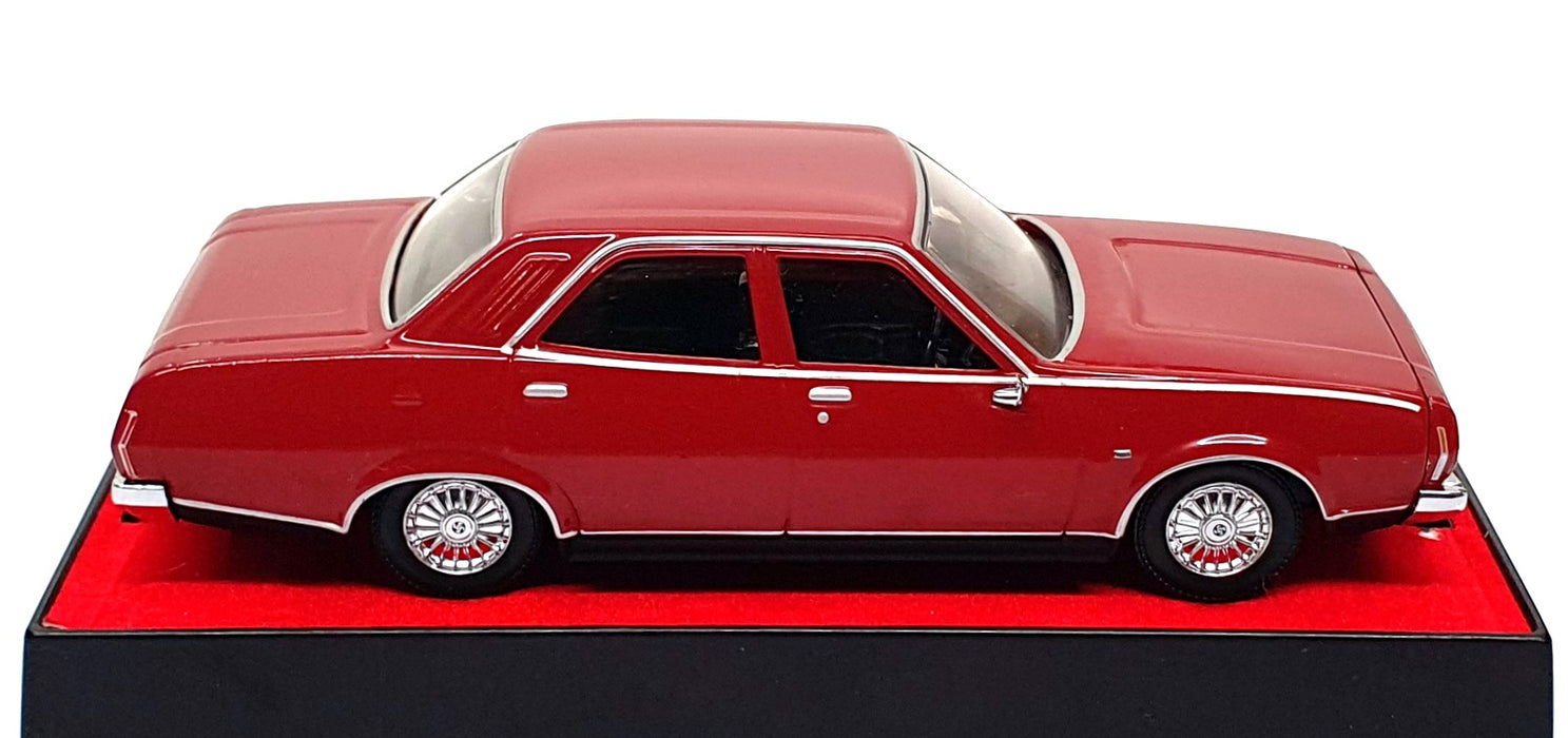 Trax 1/43 Scale Diecast TR42C - 1973 Leyland P76 Super - Deep Red