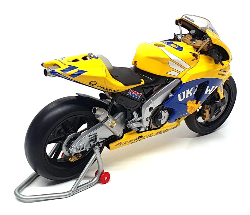 Minichamps 1/12 Scale 122 037111 - Honda RC211V Ukawa MotoGP 2003