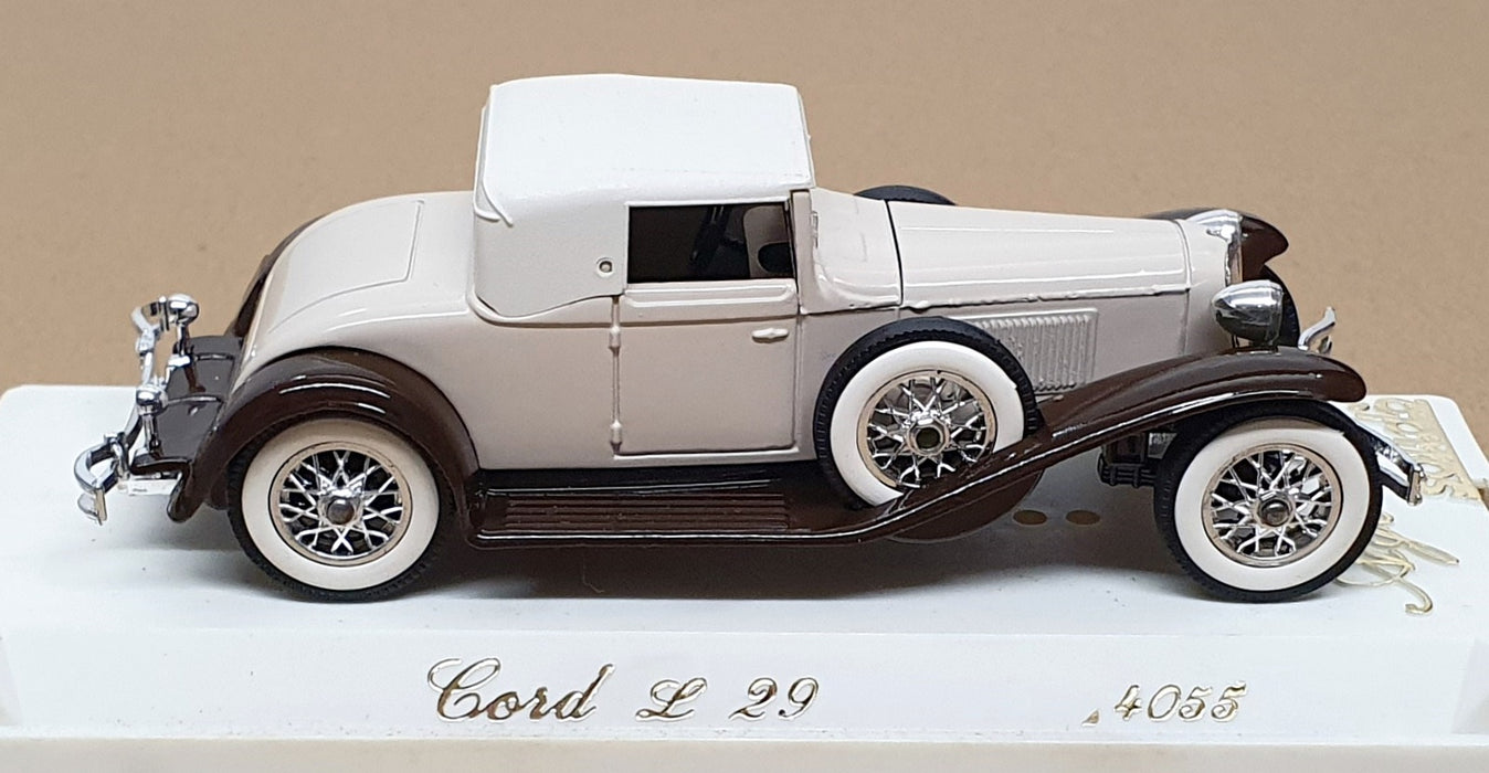 Solido 1/43 Scale Diecast 4055 - Cord L29 - Pale Pink