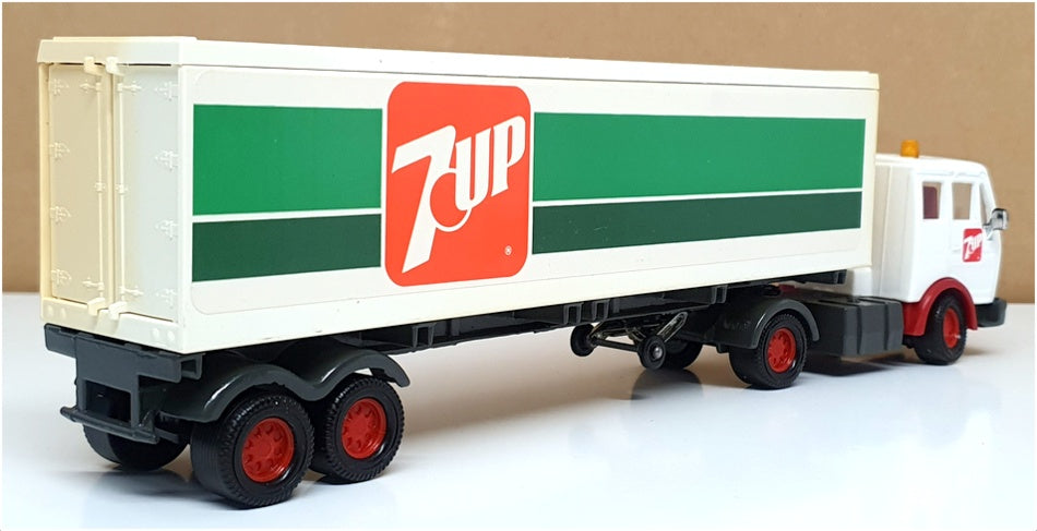 Matchbox Appx 27cm Long K-124 - Mercedes Benz Fridge Truck (7UP) White