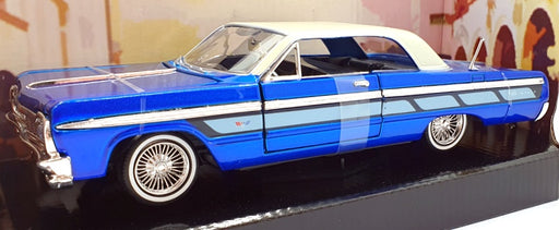 Motor Max 1/24 Scale 79021 - 1964 Chevrolet Impala - Met. Blue/Cream