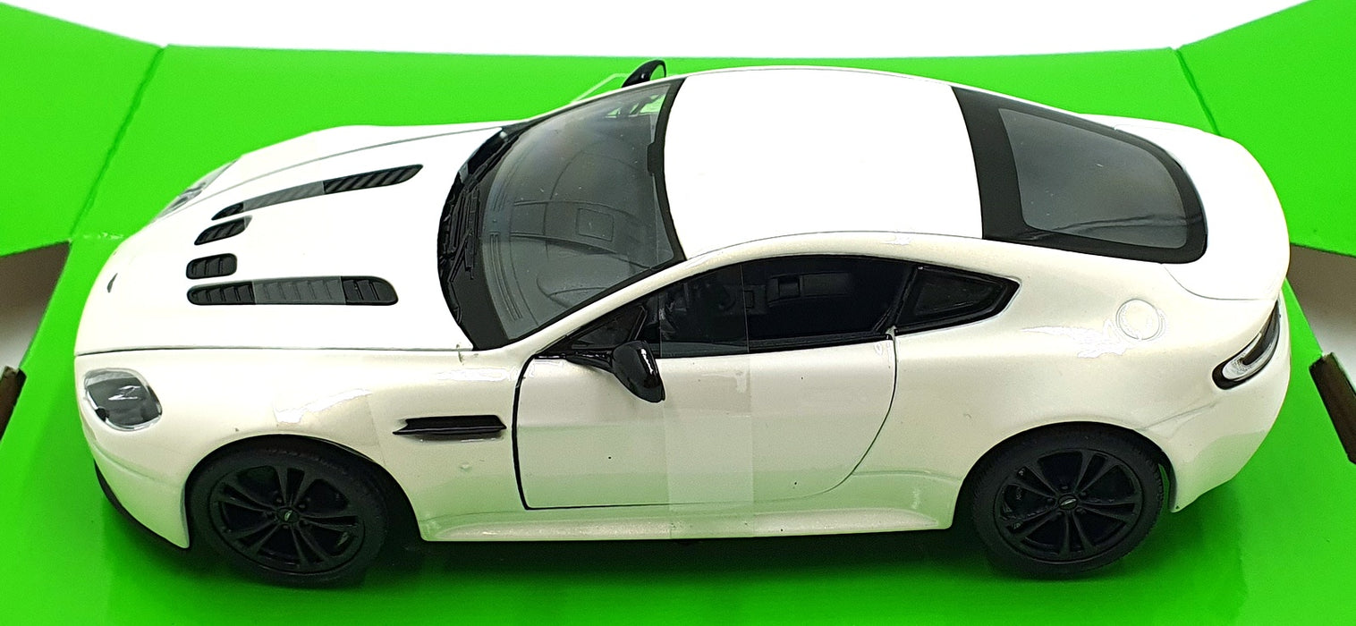 Welly NEX 1/24 Scale Diecast 24129W-PL - Aston Martin Vantage - White